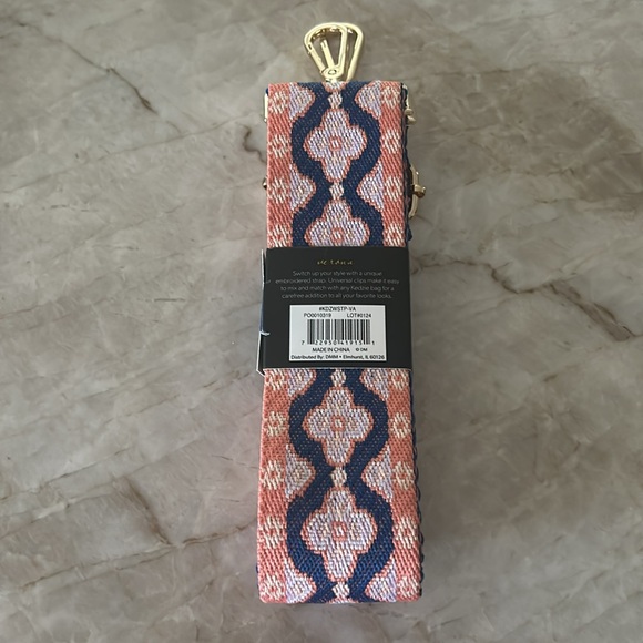 Kedzie Sunset Sling with additional interchangeable strap - Picture 4 of 7